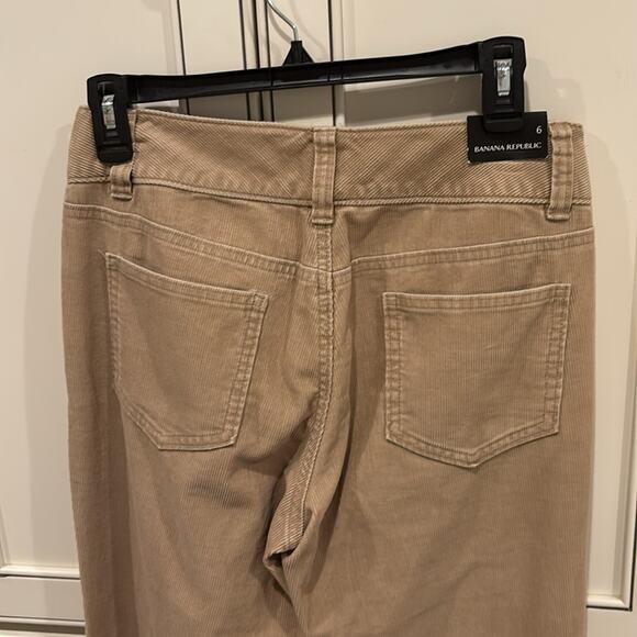🔥🔥FIRE SALE 🔥🔥BANANA REPUBLIC light tan cords, size 6 - Picture 6 of 9